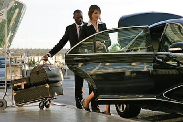 Luxury transportation to/from airport